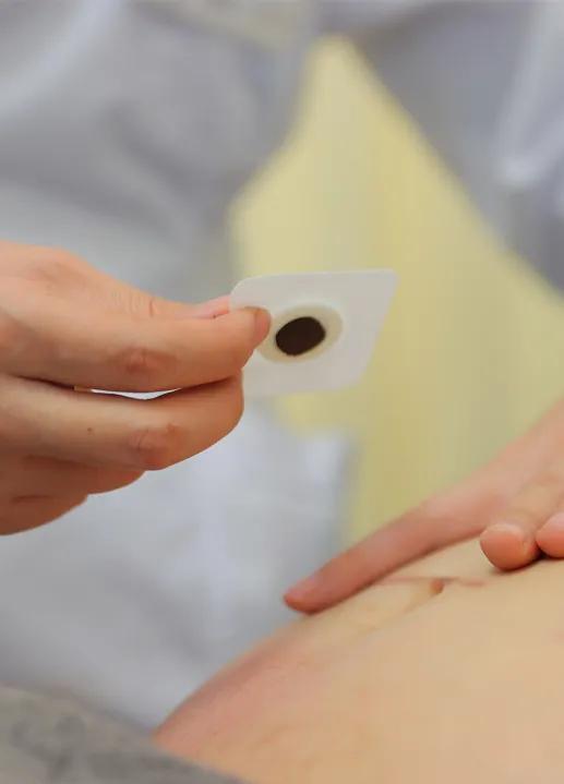 真神奇 来此诊疗的都说这中医 百宝箱 ,能治百病 耳听为虚,眼见才为实